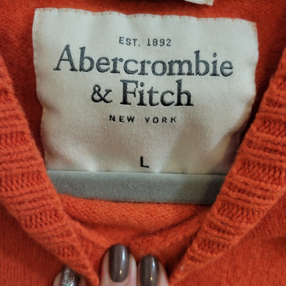 Abercrombie & Fitch Sweater - Picture 3 of 3